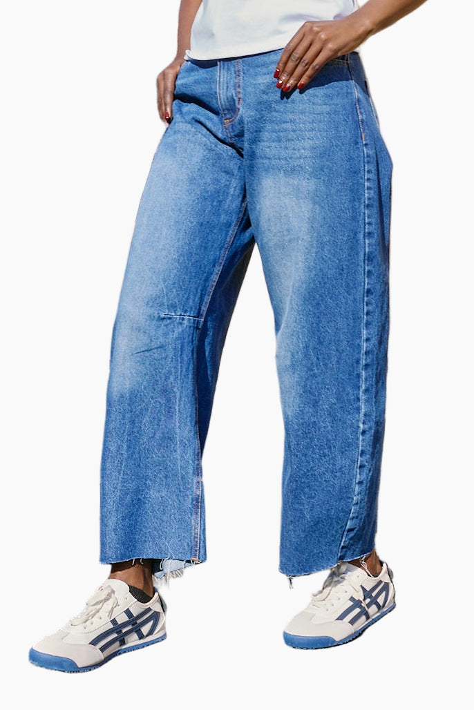BARREL LEG JEAN