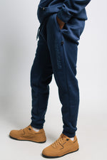 NAVY ESSENTIAL JOGGER