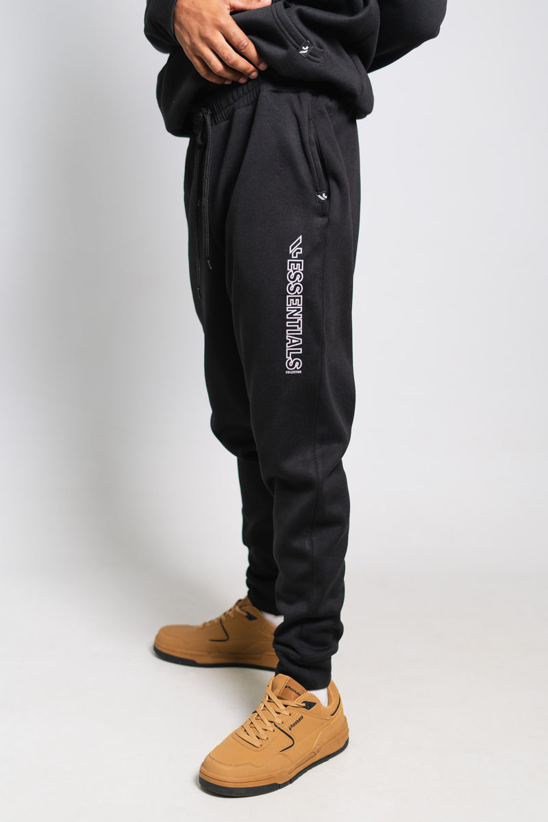 BLACK ESSENTIAL JOGGER