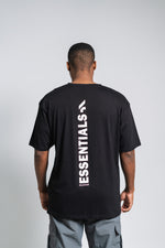 BLACK ESSENTIALS FASH TEE