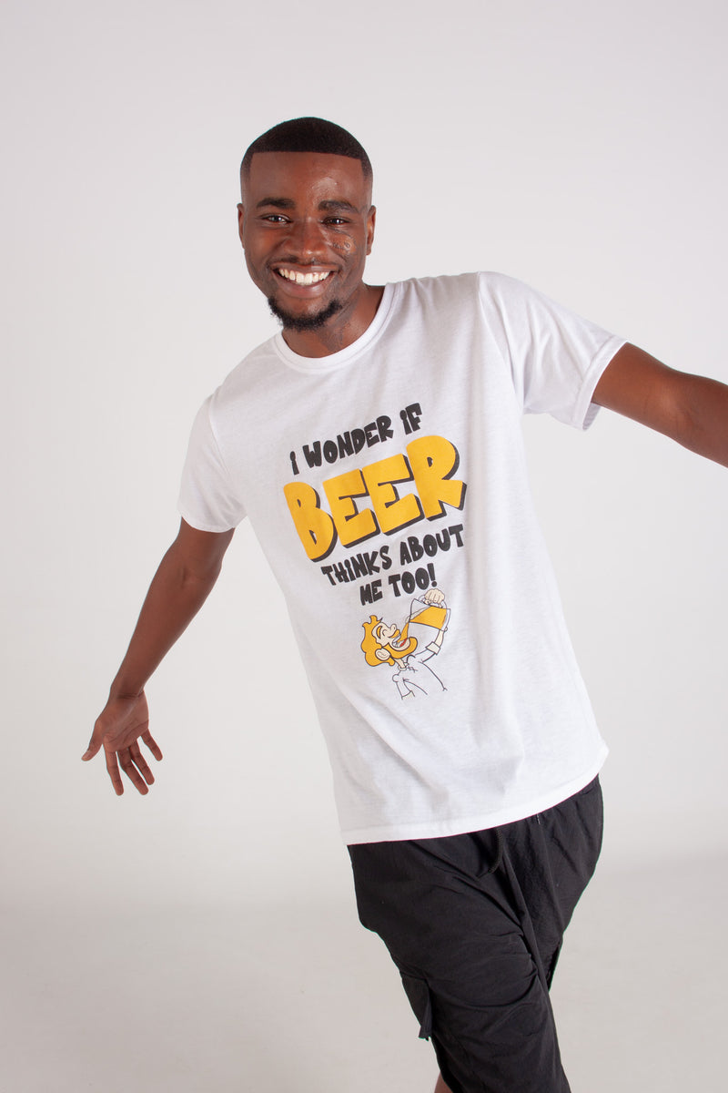 WHITE I WONDER IF BEER THINKS ABOUT ME TEE