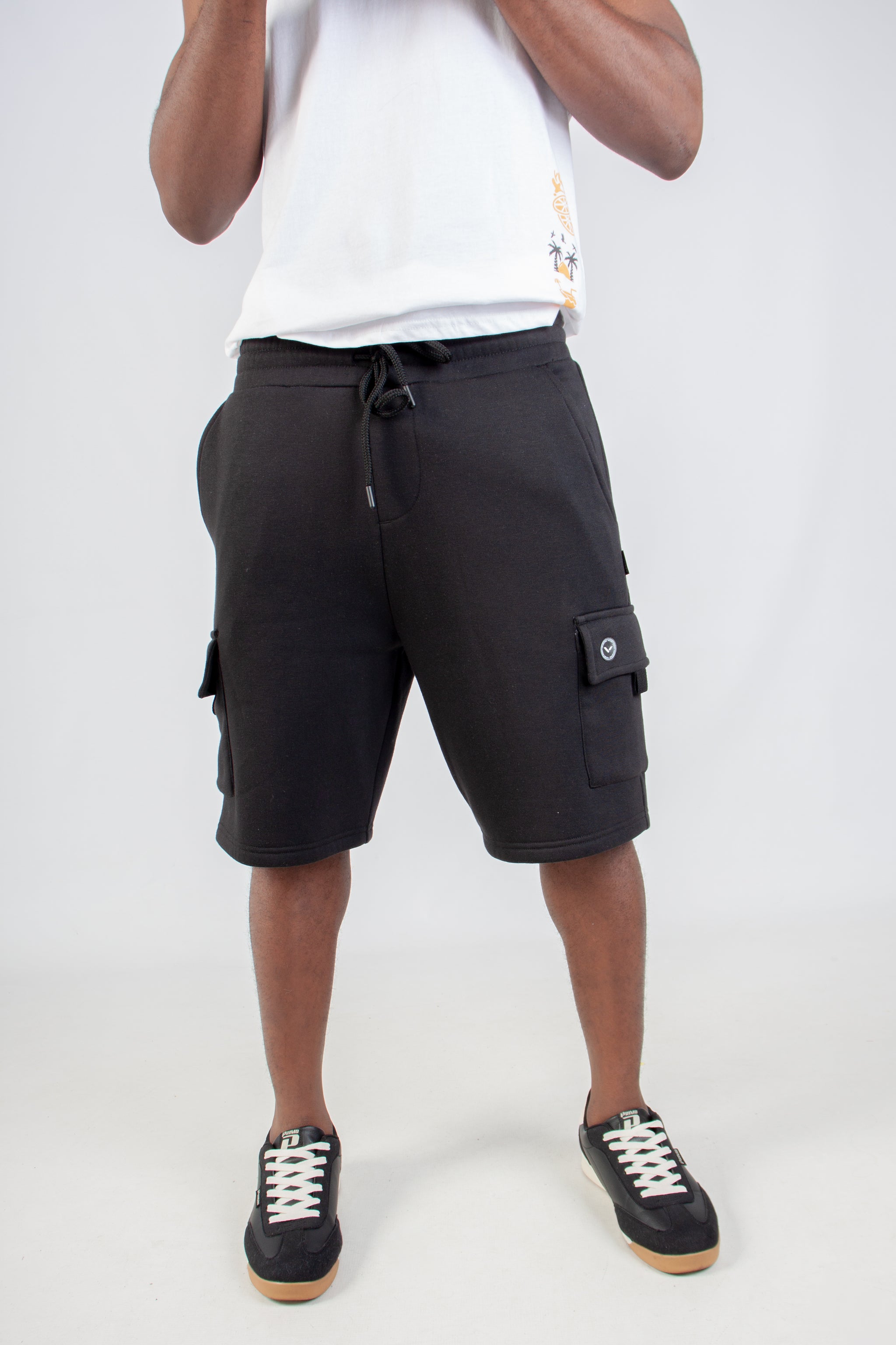 BLACK CARGO SHORT