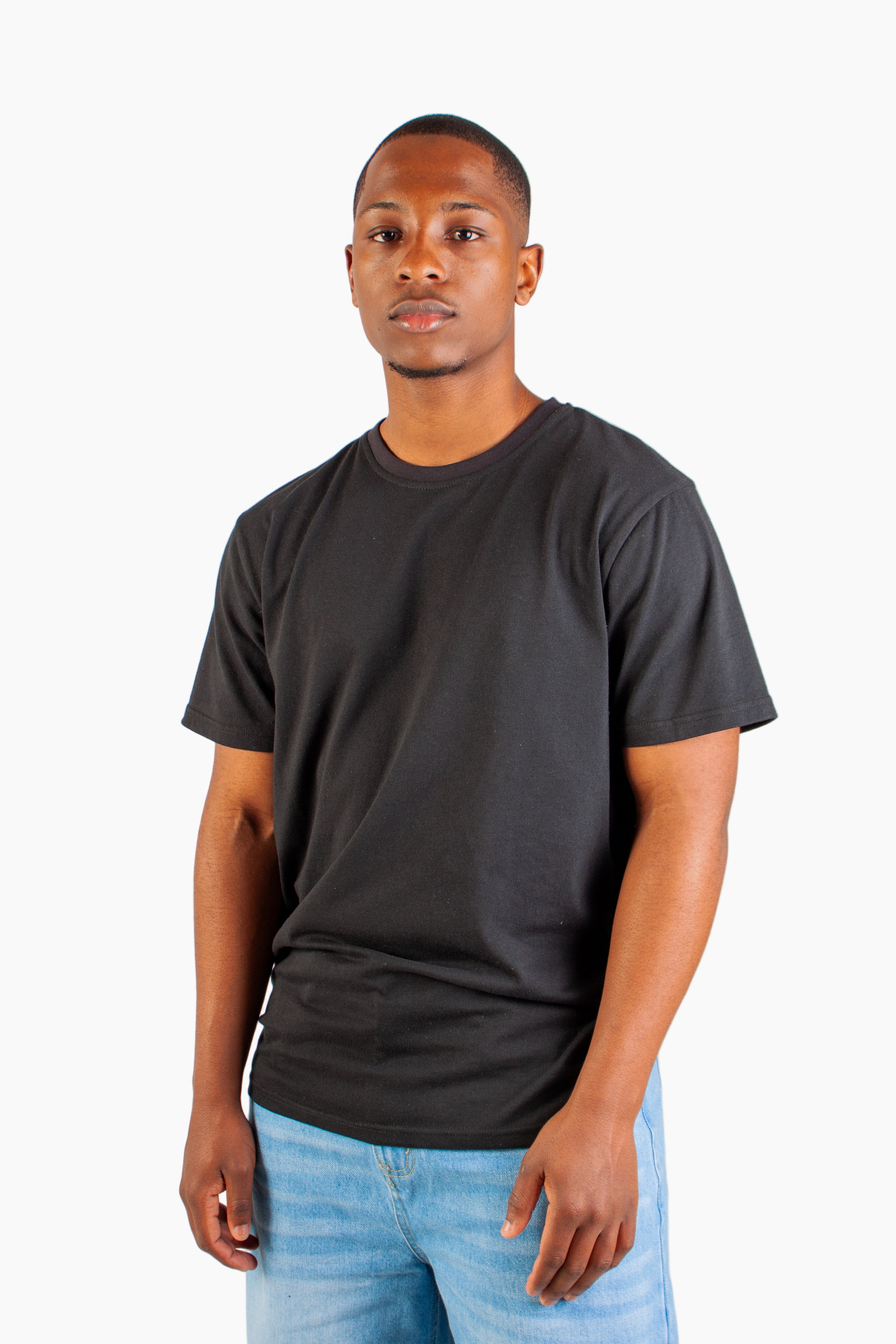 BLACK CREW NECK TEE