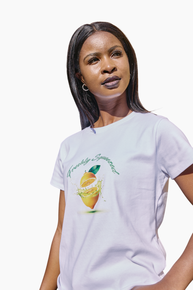 'FRESHLY SQUEEZED' SLIM CROPPED TEE