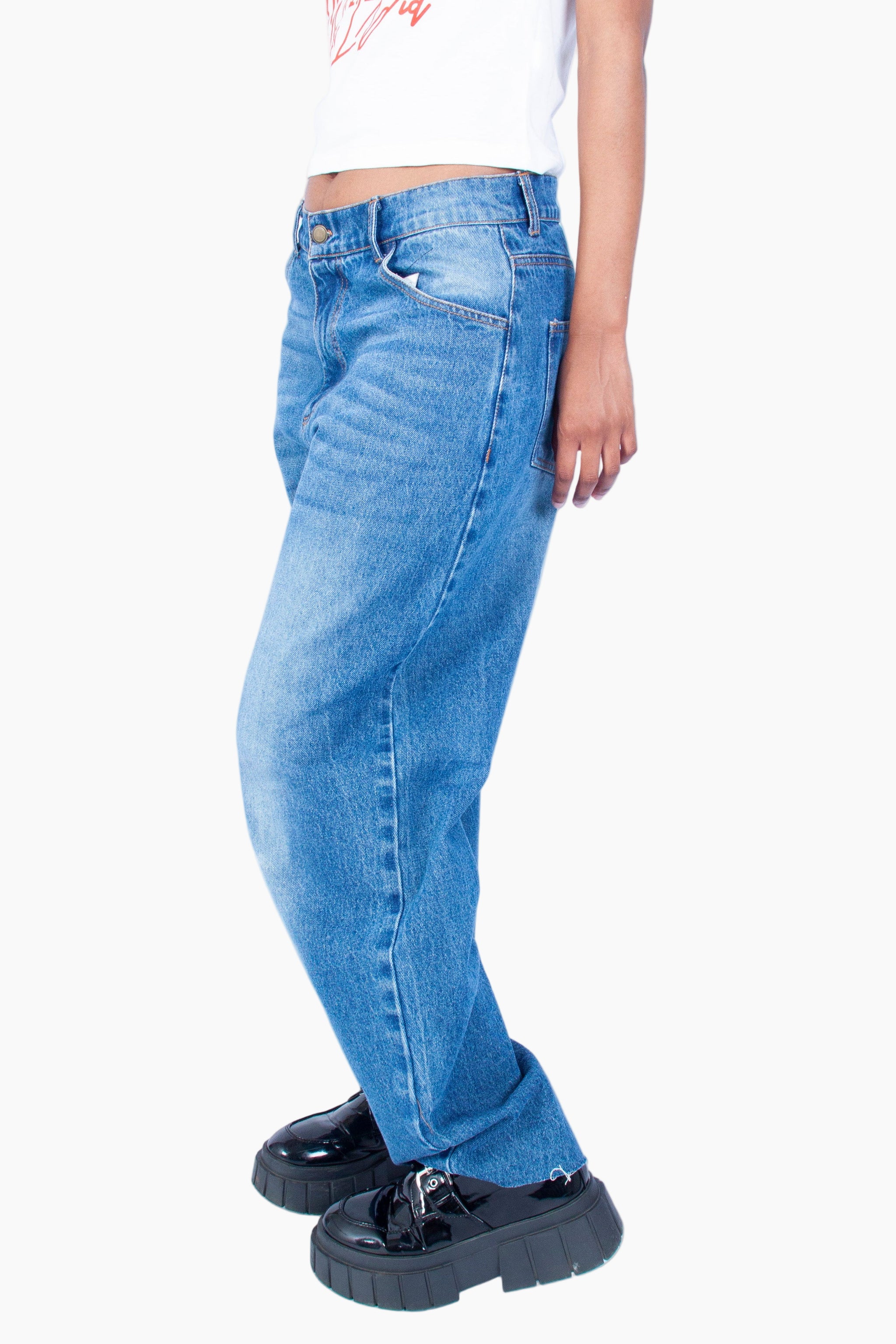 BARREL LEG JEAN